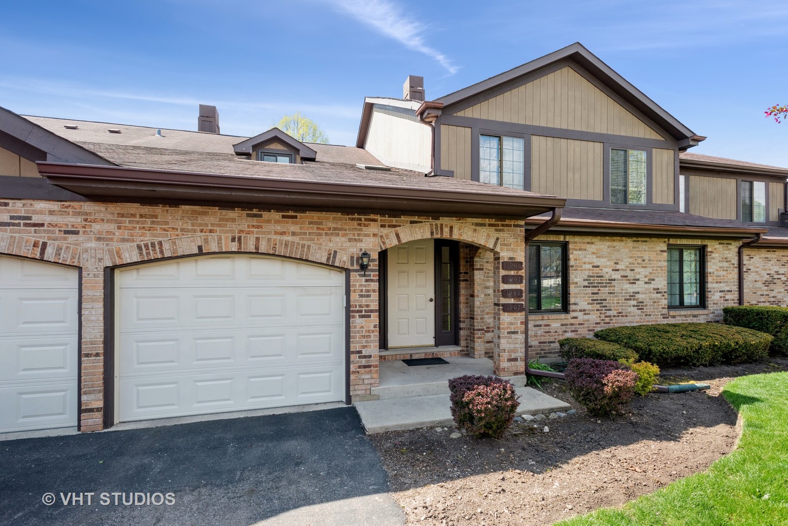 Villa Olivia in Bartlett IL Homes for Sale Villa Olivia in Bartlett