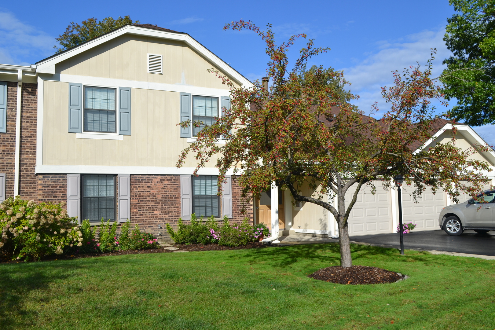 Lexington Commons in Wheeling IL Homes for Sale Lexington Commons in