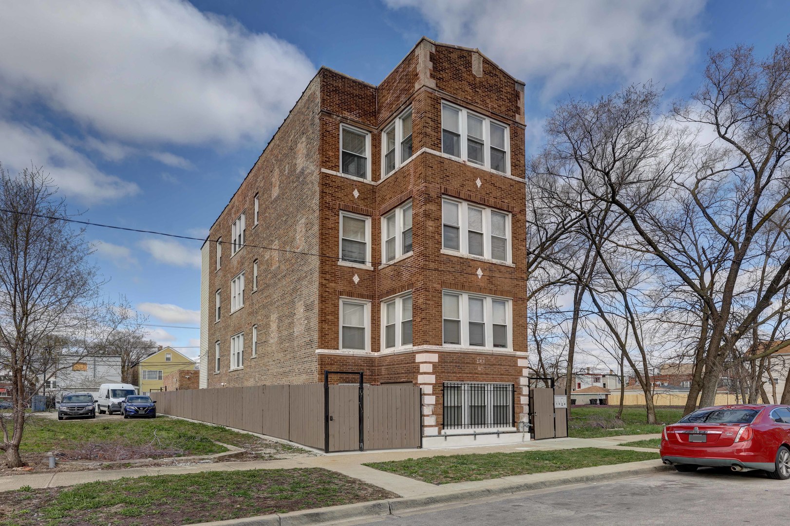 11 Apartment in North Lawndale