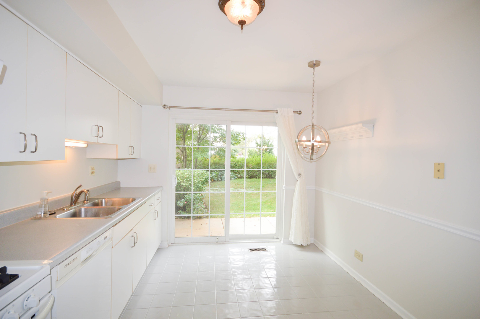 376 Bentley Place