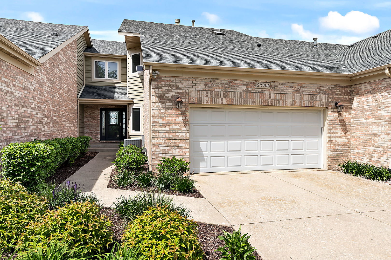 The Lakelands in Plainfield IL Homes for Sale The Lakelands in