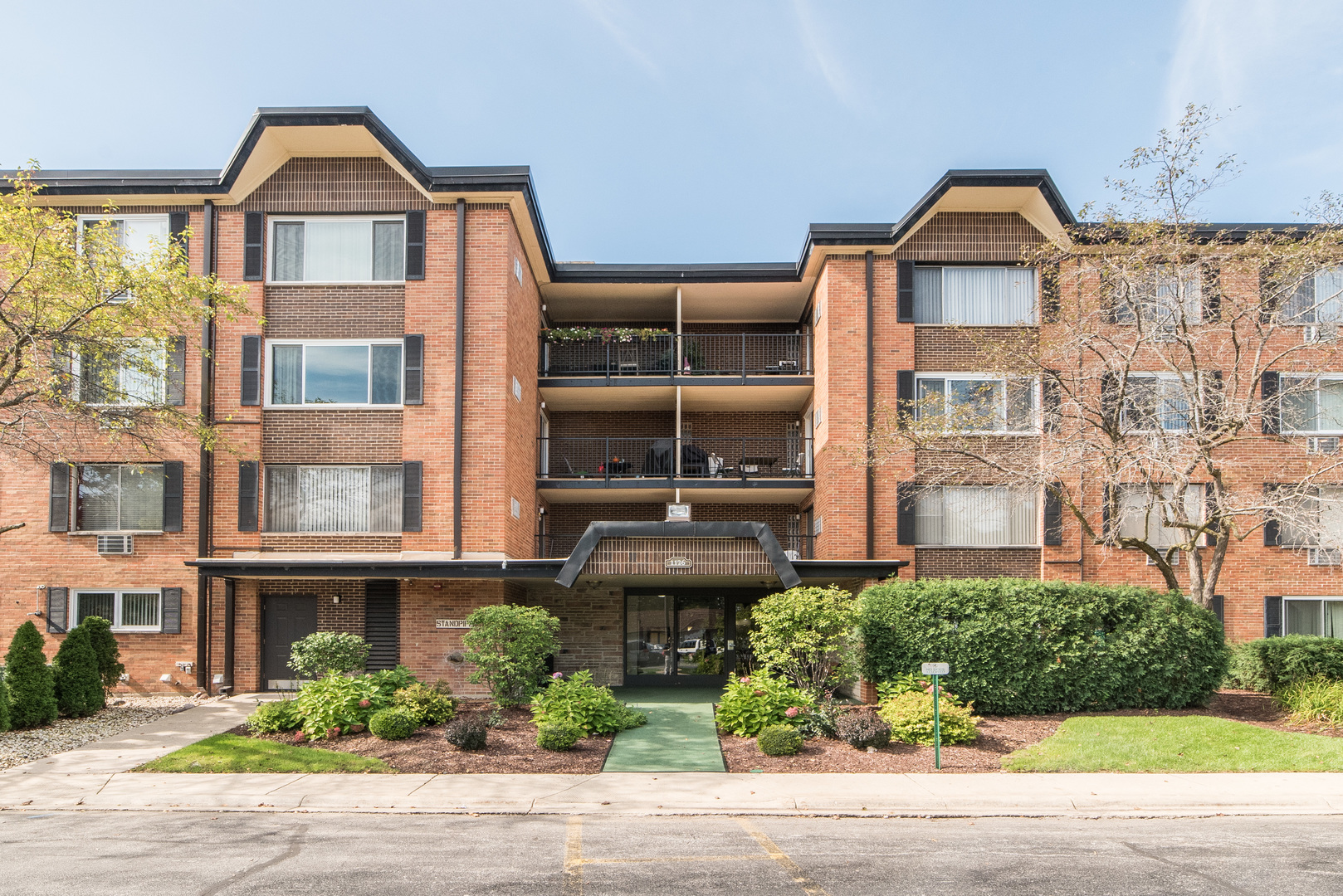 Mallard Cove in Arlington Heights IL Homes for Sale Mallard Cove in