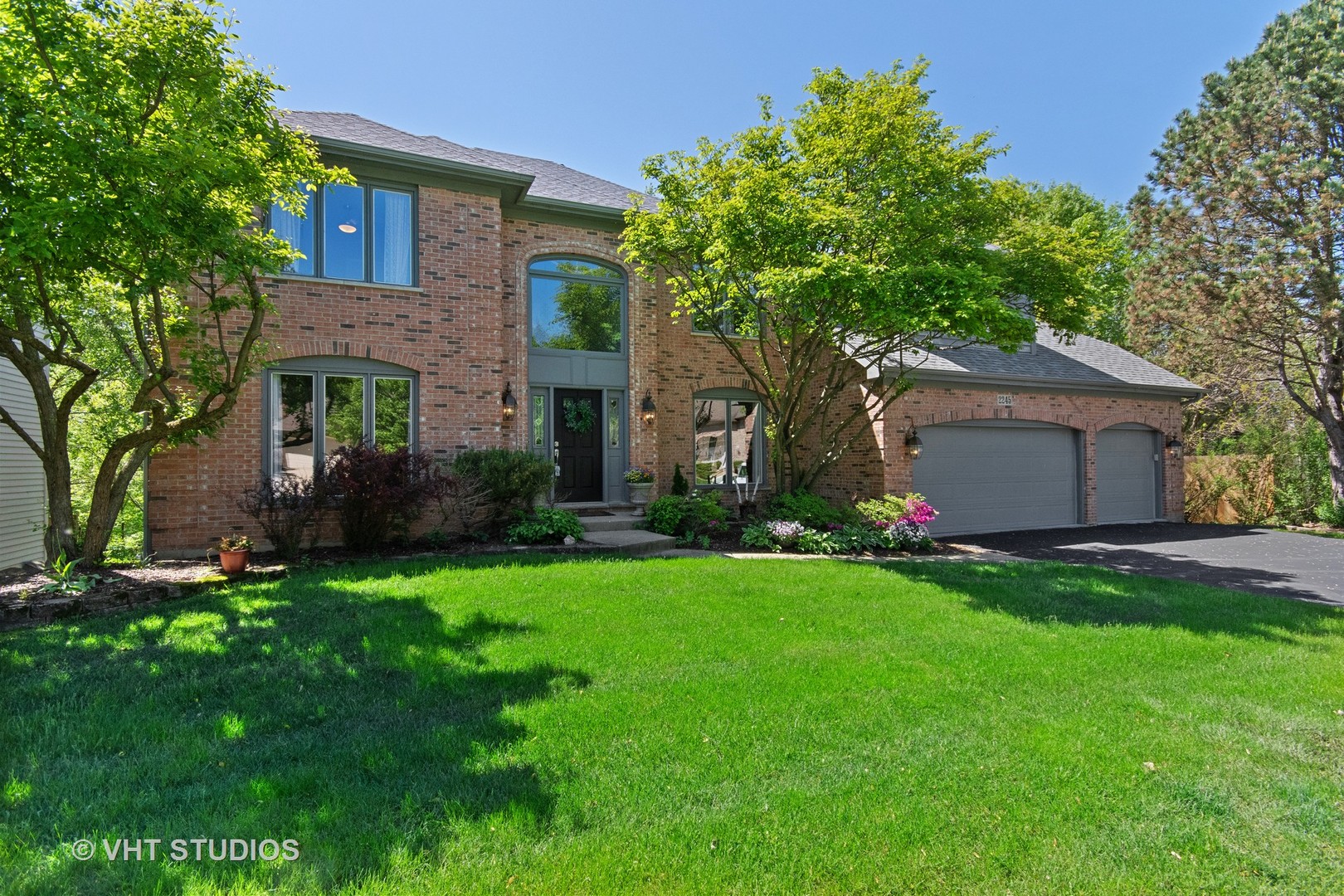 Photo of 2245 River Woods NAPERVILLE  60565