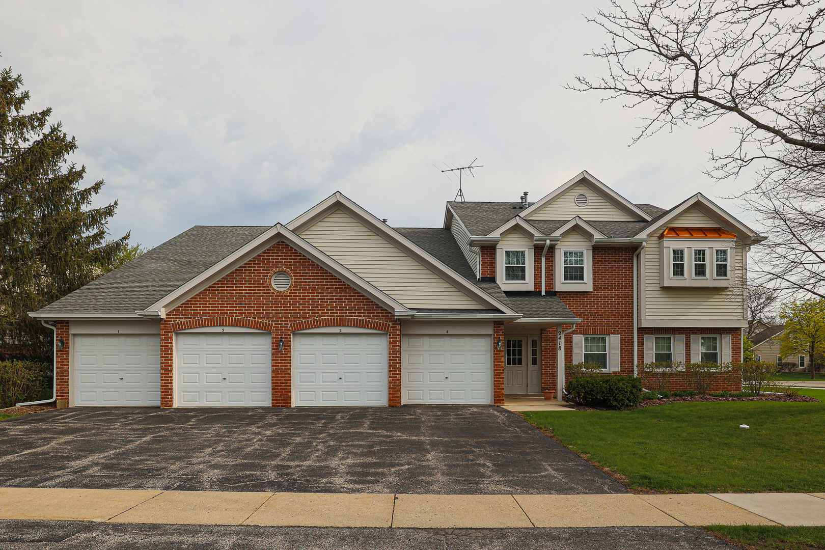 Heatherwood Estates in Schaumburg IL Homes for Sale Heatherwood