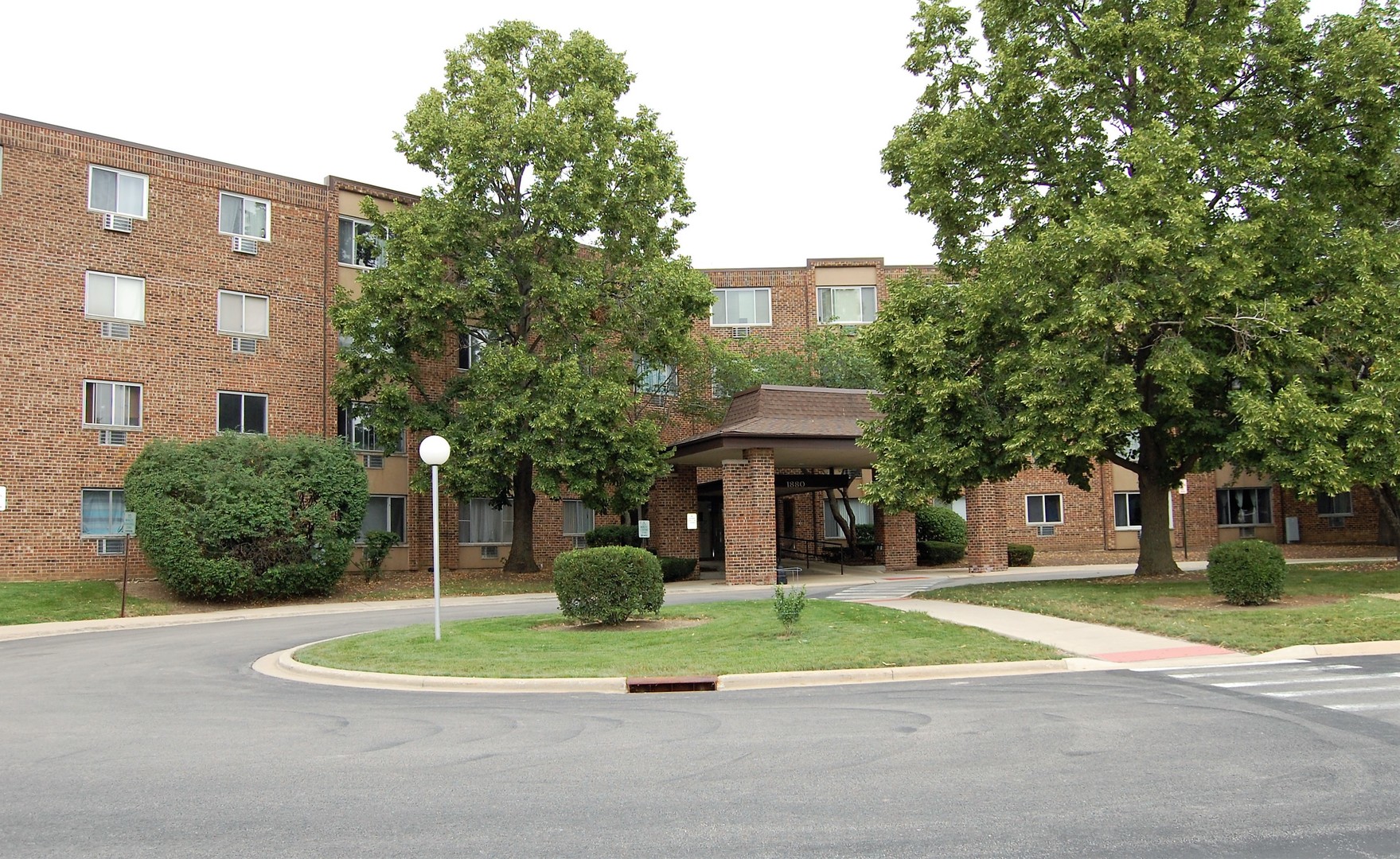 Moon Lake Village in Hoffman Estates IL Homes for Sale Moon Lake