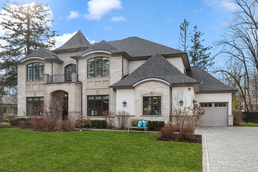 4 House in Northbrook