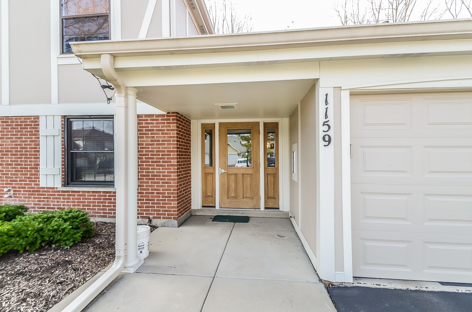 1159 MIDDLEBURY Lane D1
