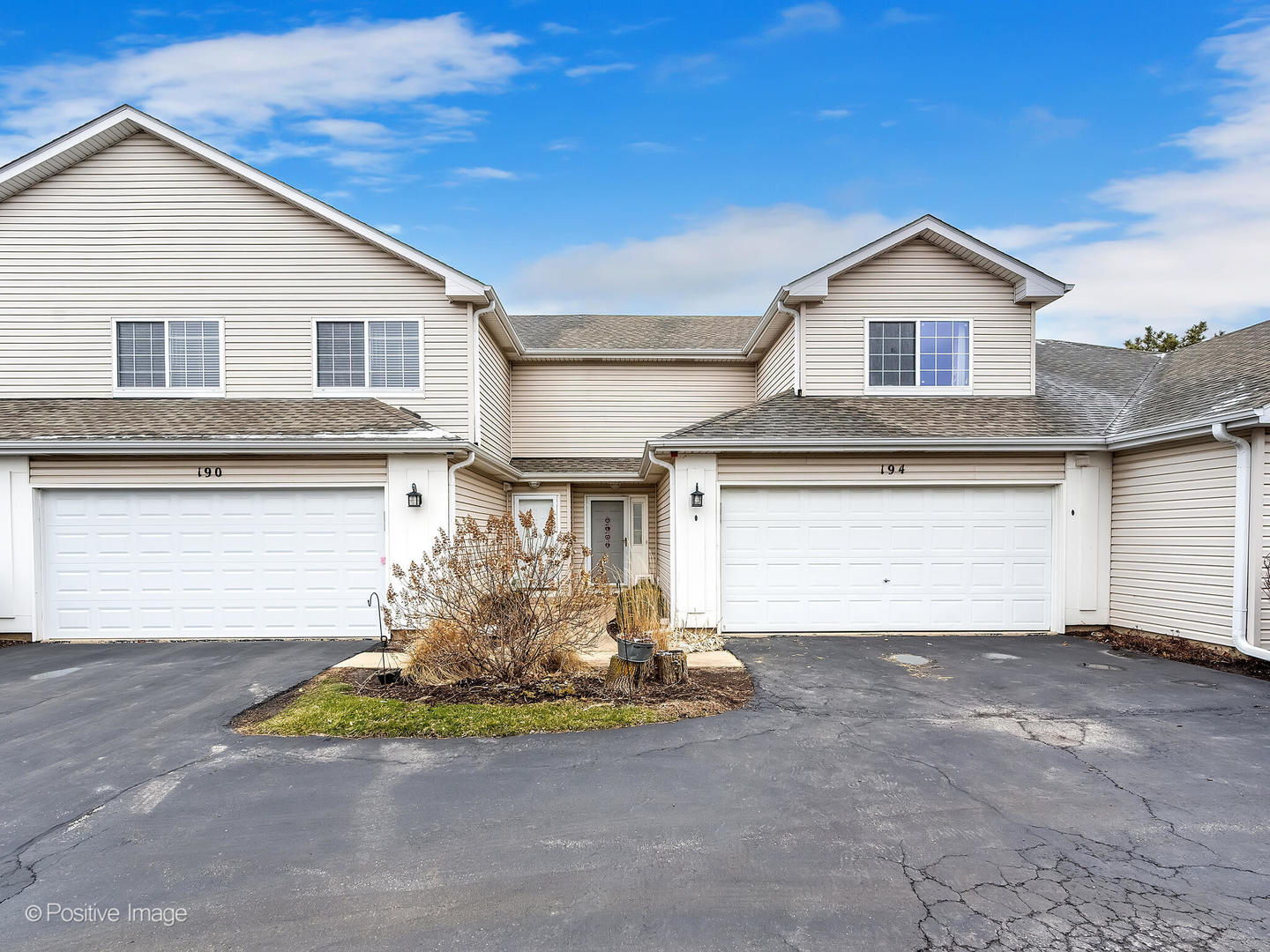 Waterford Oaks in North Aurora IL Homes for Sale Waterford Oaks in