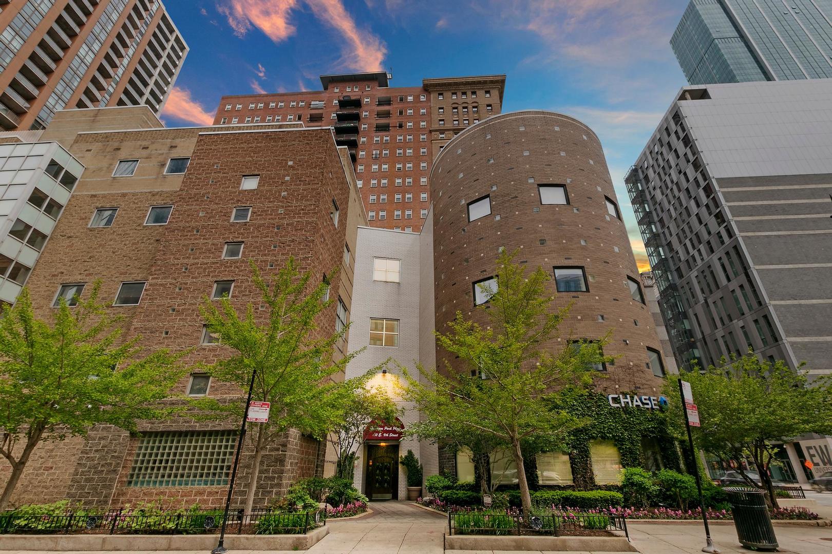 Burnham Park Plaza in Chicago IL Homes for Sale Burnham Park Plaza in