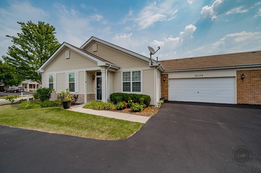 Carillon Lakes in Crest Hill IL Homes for Sale Carillon Lakes in