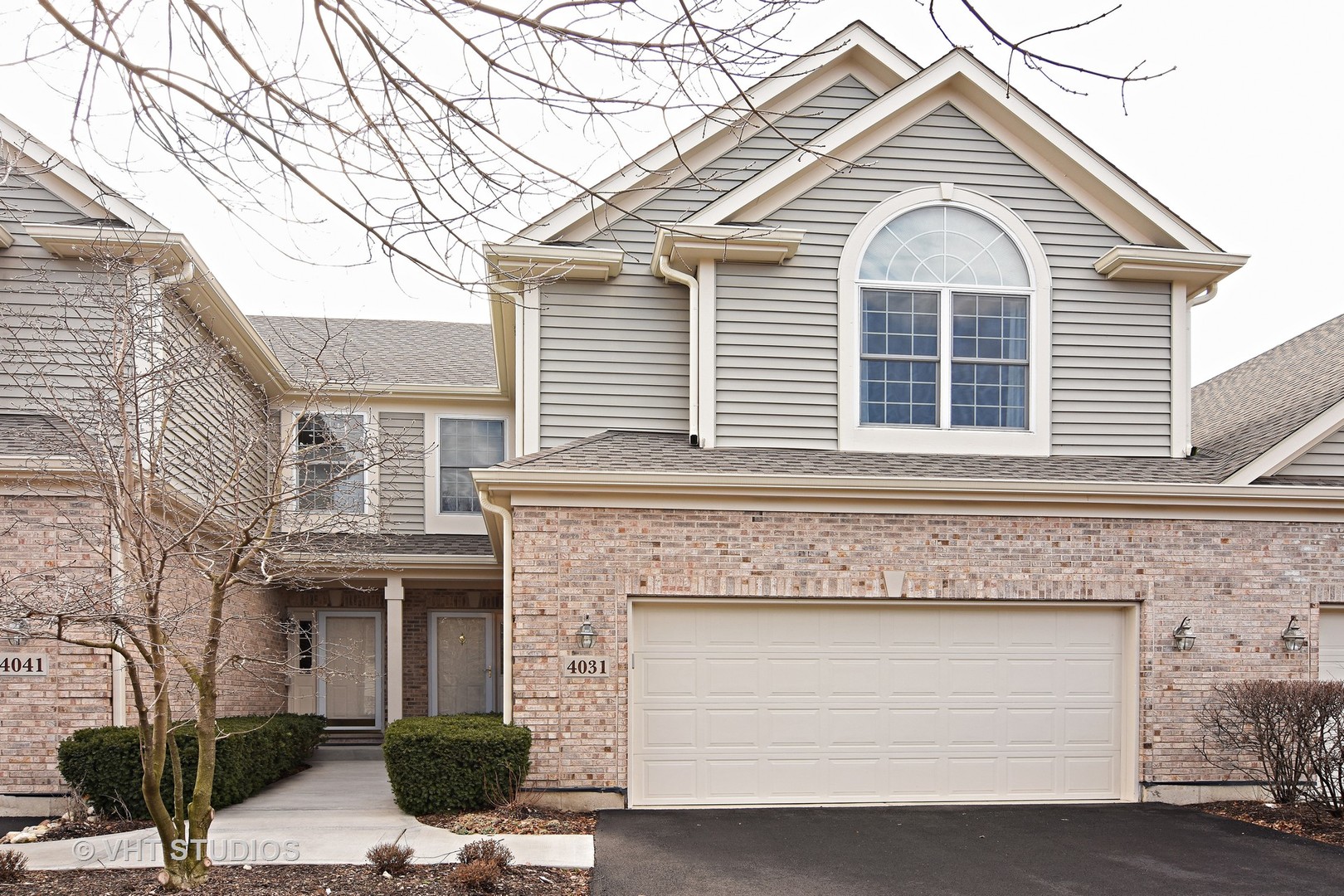 Boulder Ridge West Villa in Lake in The Hills IL Homes for Sale