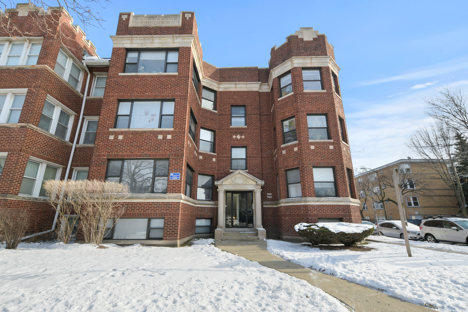 5 Apartment in Rogers Park