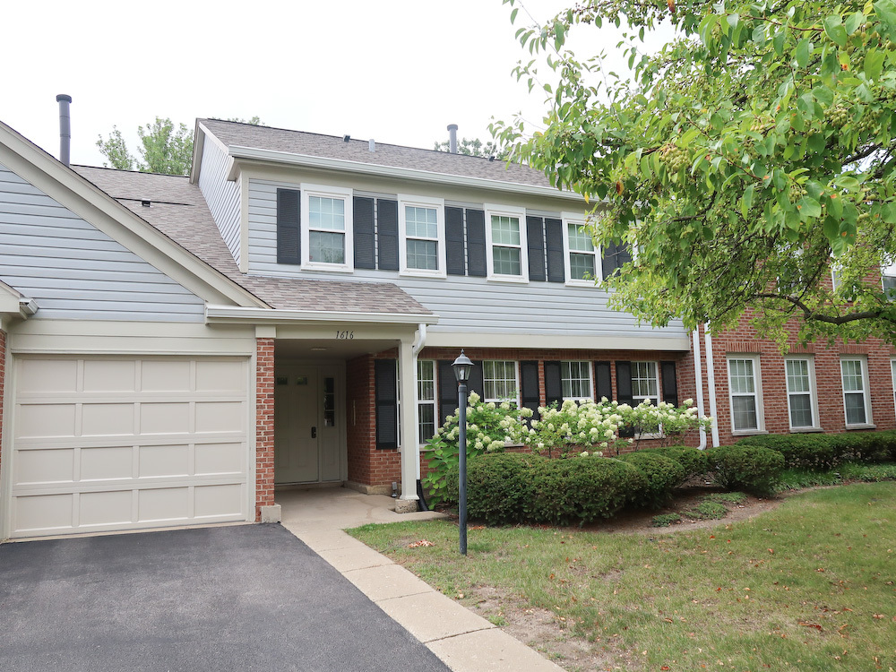 Arlington Club in Wheeling IL Homes for Sale Arlington Club in