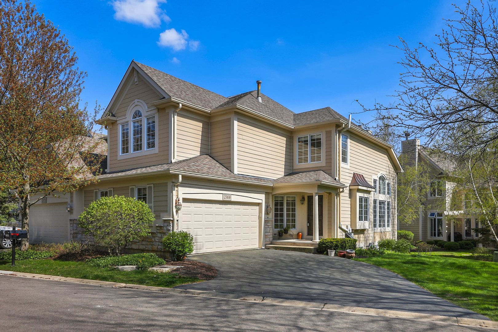 Stonebridge in Aurora IL Homes for Sale Stonebridge in Aurora Real