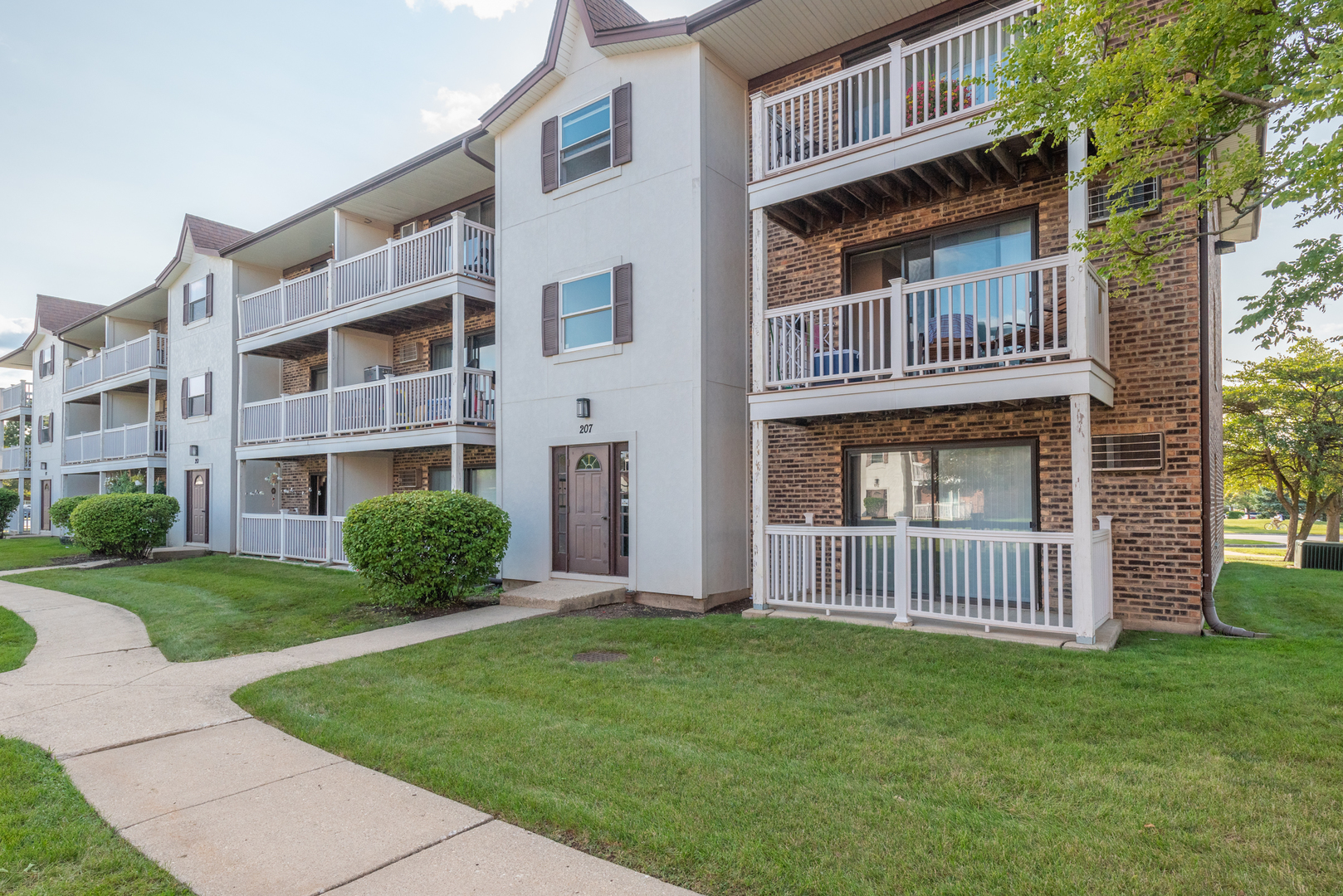 Willows Of Fox Valley in Aurora IL Homes for Sale Willows Of Fox