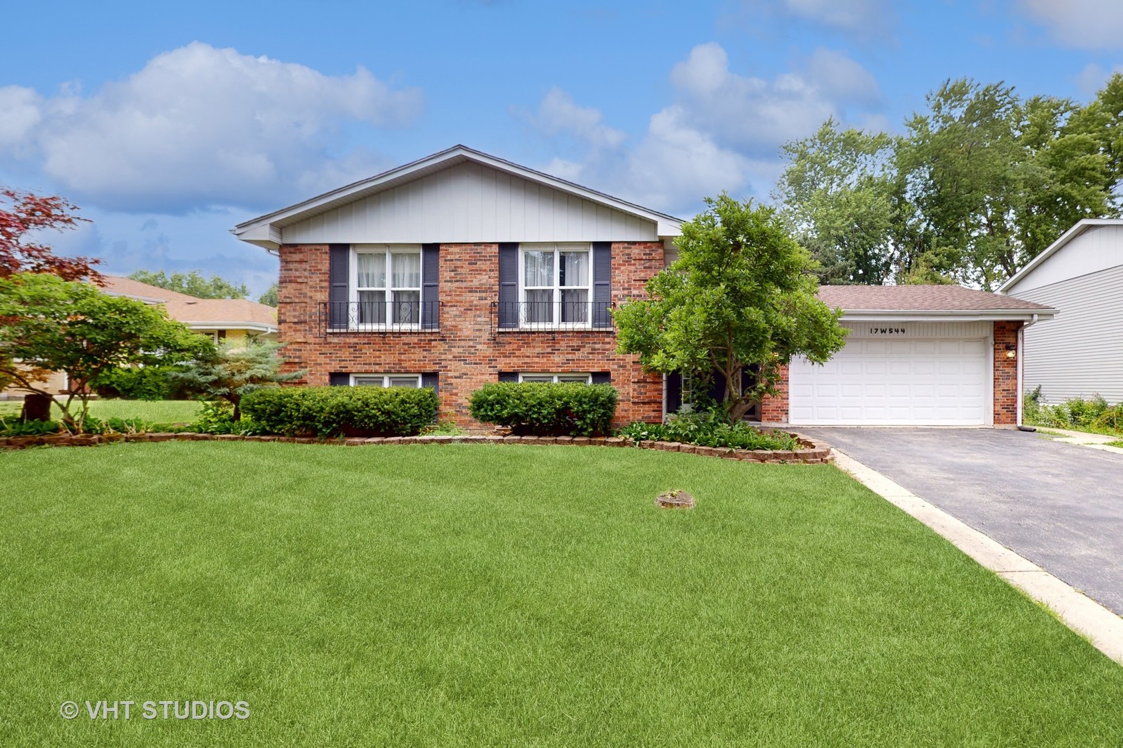 Hinswood in Darien IL Homes for Sale Hinswood in Darien Real Estate