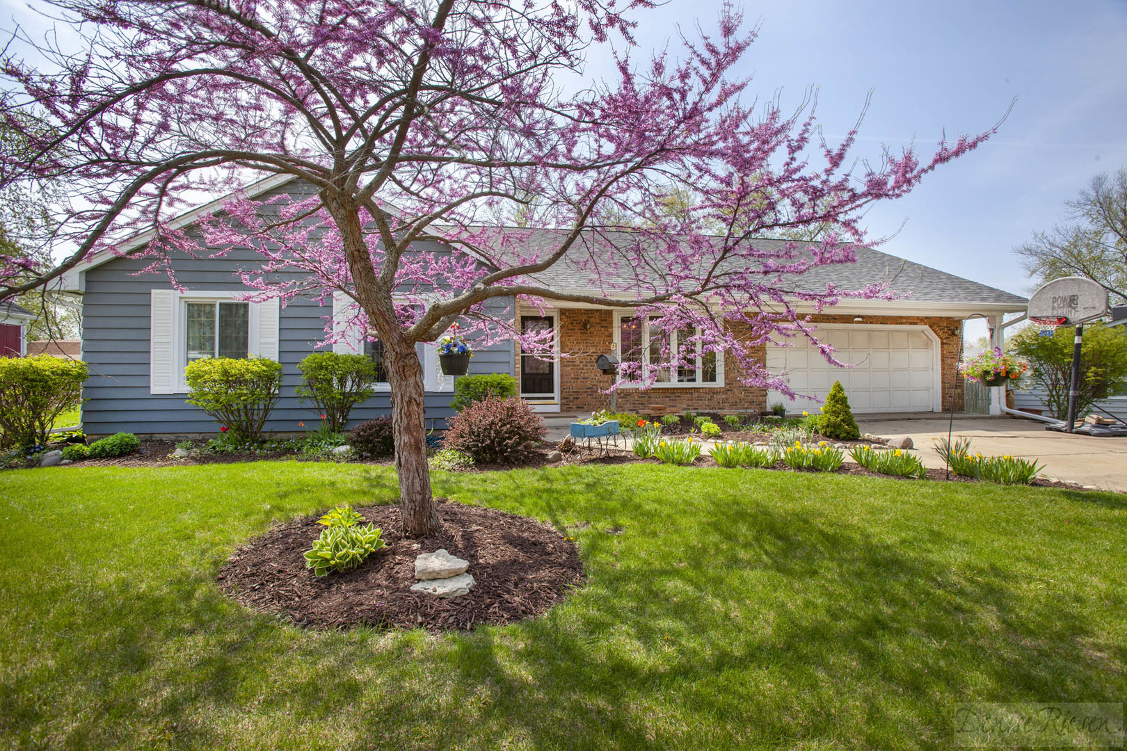 Boulder Hill in Montgomery IL Homes for Sale Boulder Hill in Montgomery Real Estate Bowers