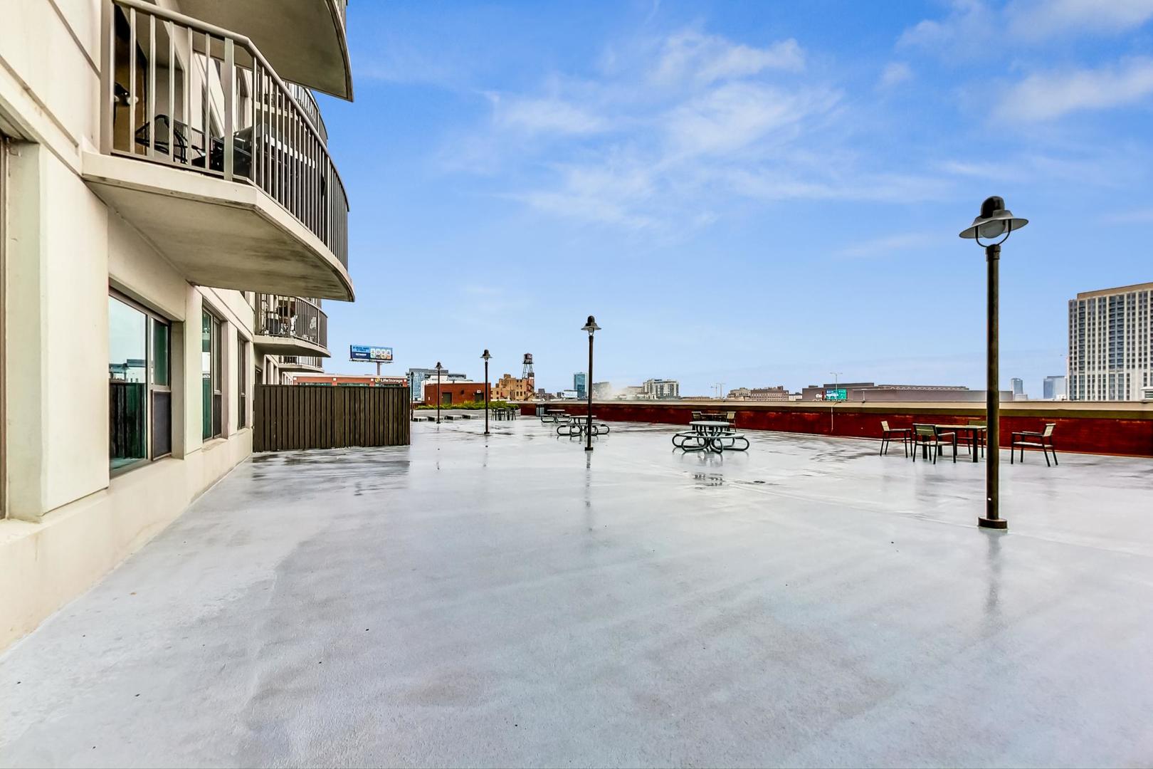 Kinzie Park Tower, Chicago Reviews & Apartments for Rent