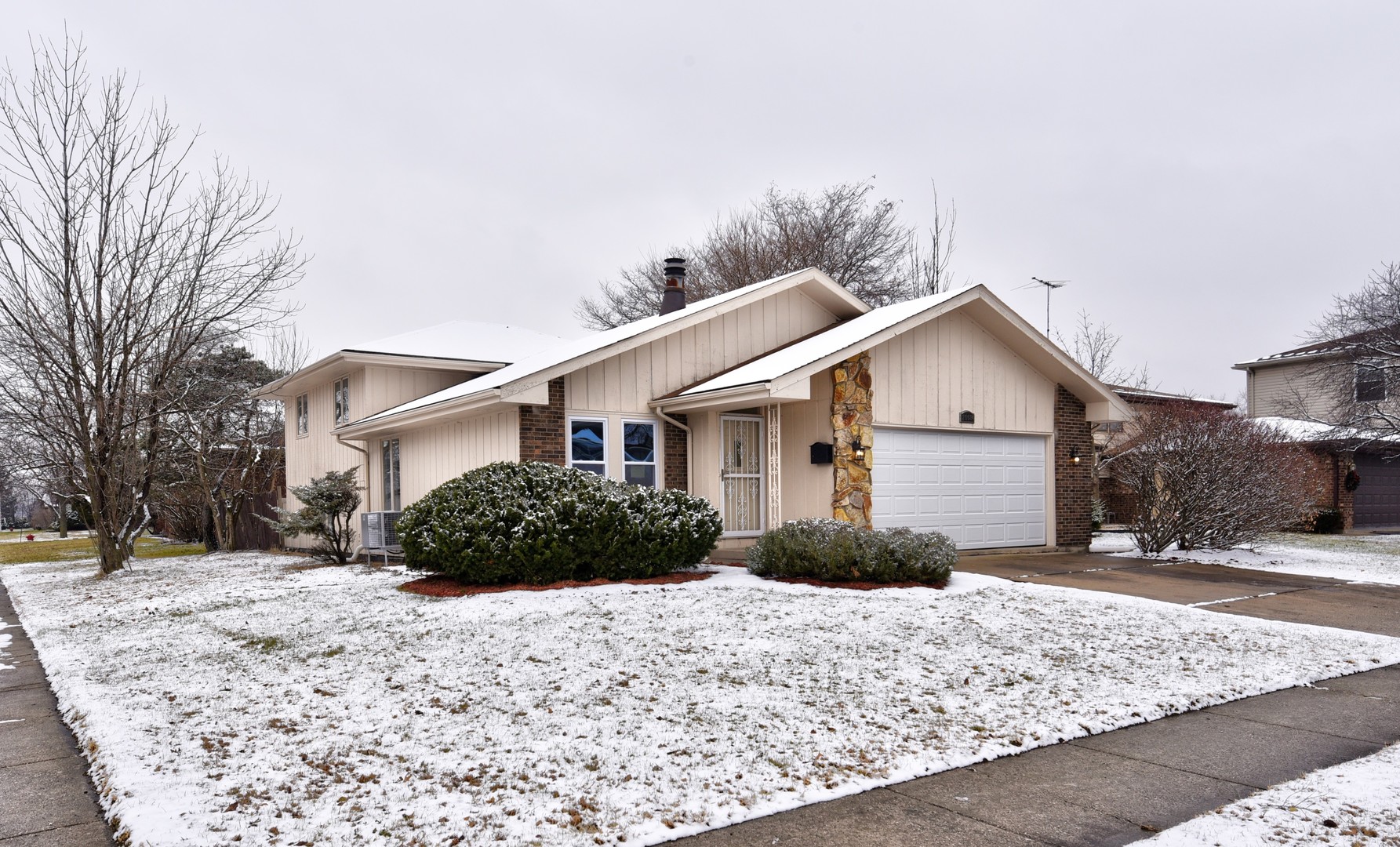 Lynwood IL Homes for Sale Lynwood Real Estate Bowers Realty Group