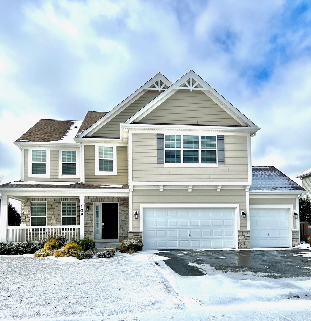 The Oaks At Churchill Club in Oswego IL Homes for Sale The Oaks At Churchill Club in Oswego