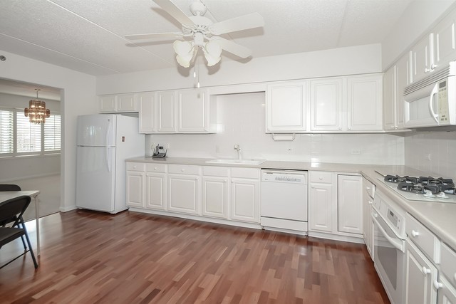 351 TOWN PLACE Circle 311