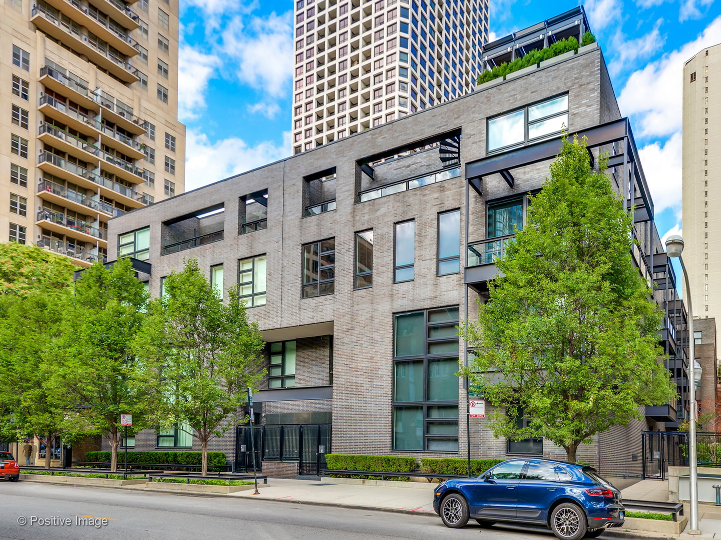 1021 North Dearborn Street, Chicago-near North Side, IL 60610