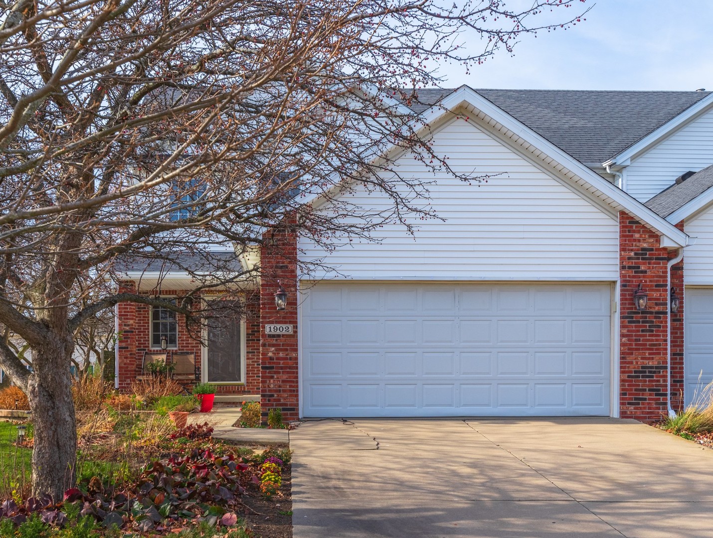 1902 Vladimir , Bloomington, IL MLS 10938615 Berkshire Hathaway