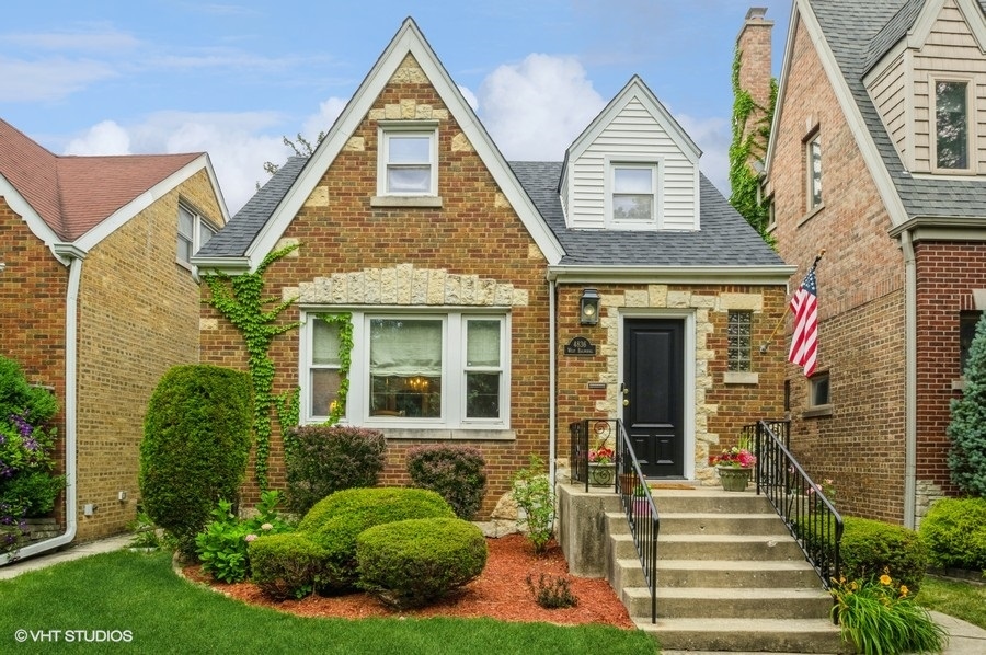 Forest Glen in Chicago IL Homes for Sale Forest Glen in Chicago Real