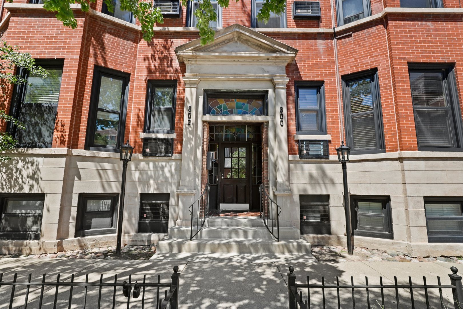 Gaslight Village in Chicago IL Homes for Sale Gaslight Village in