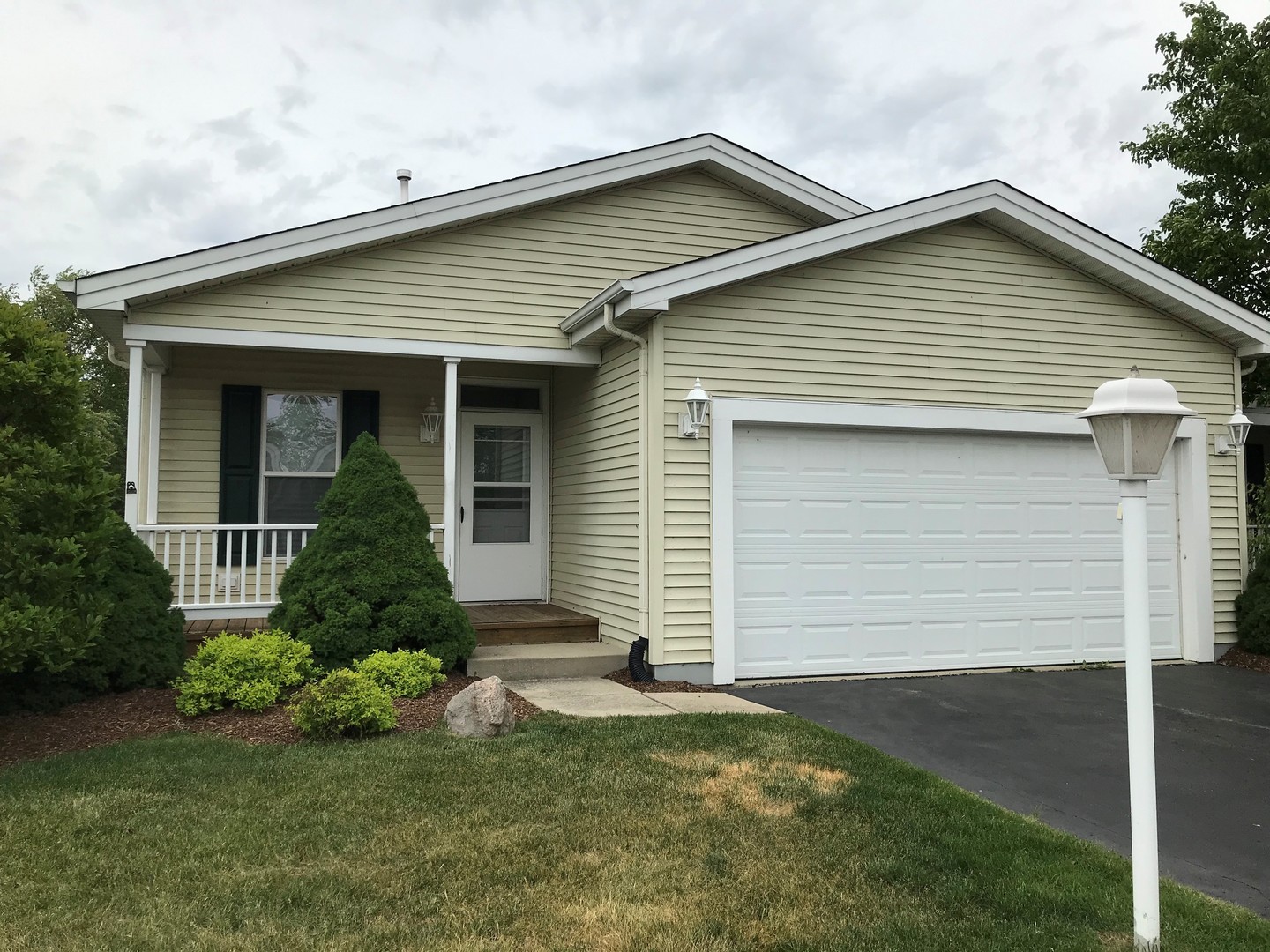 Saddlebrook Farms in Grayslake IL Homes for Sale Saddlebrook Farms in