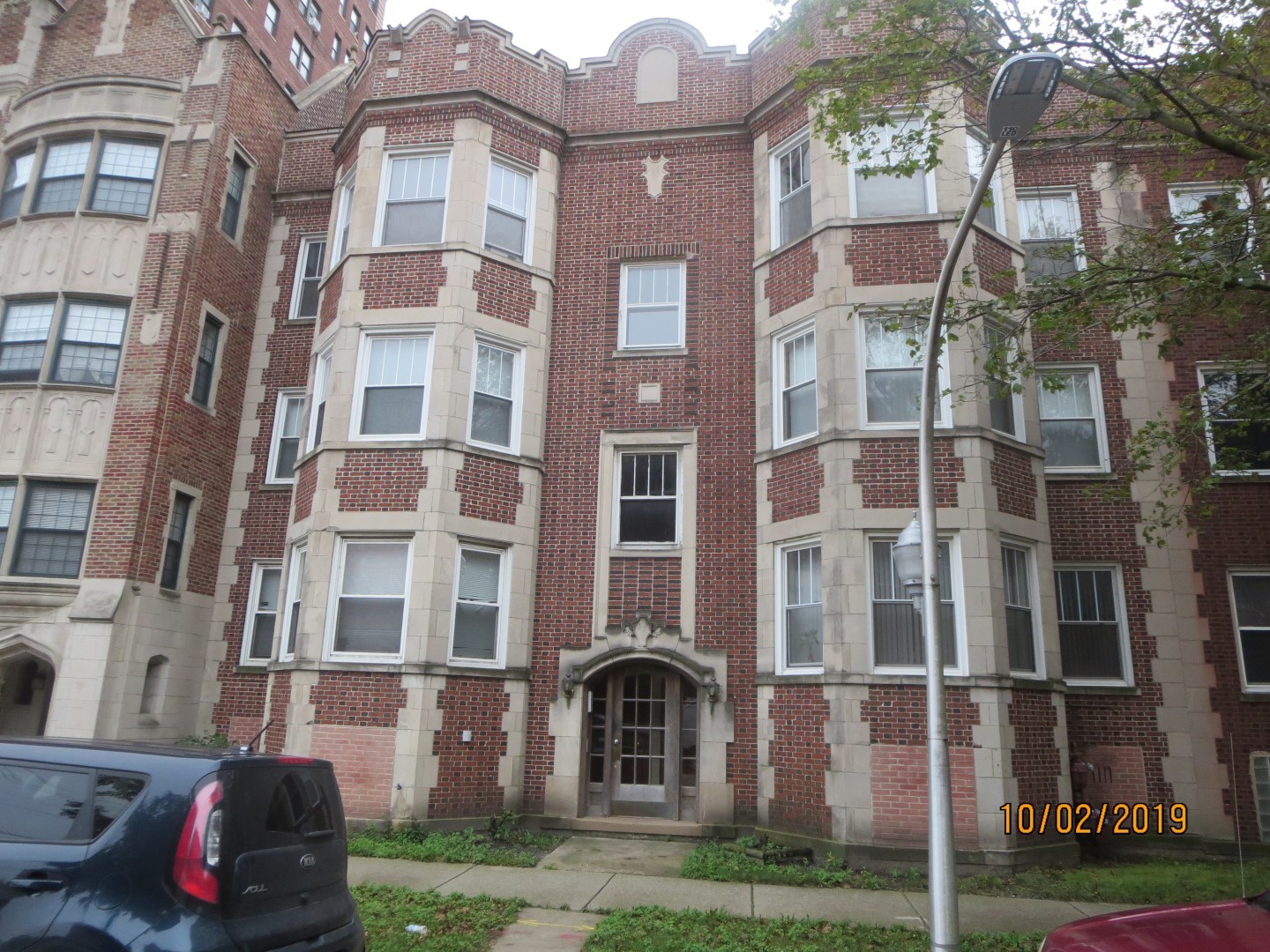 2361 70th Street E 1 CHICAGO, Illinois Very nice unit in a Brick 6 unit building for rent. Enjoy condo style living in a great neighborhood. This unit has 2 bedrooms, 1 full bath, spacious living rm & dining rm, kitchen and built-in decorative fireplace w/bookshelves. Vintage building. all utilities are the responsibility of the tenant. First and last months rent upon move in, $300 move in fee which is non-refundable. EMAIL ONLY PLEASE. SUBMIT RENTAL APPLICATION TO AGENT. CHAC vouchers will not be accepted.