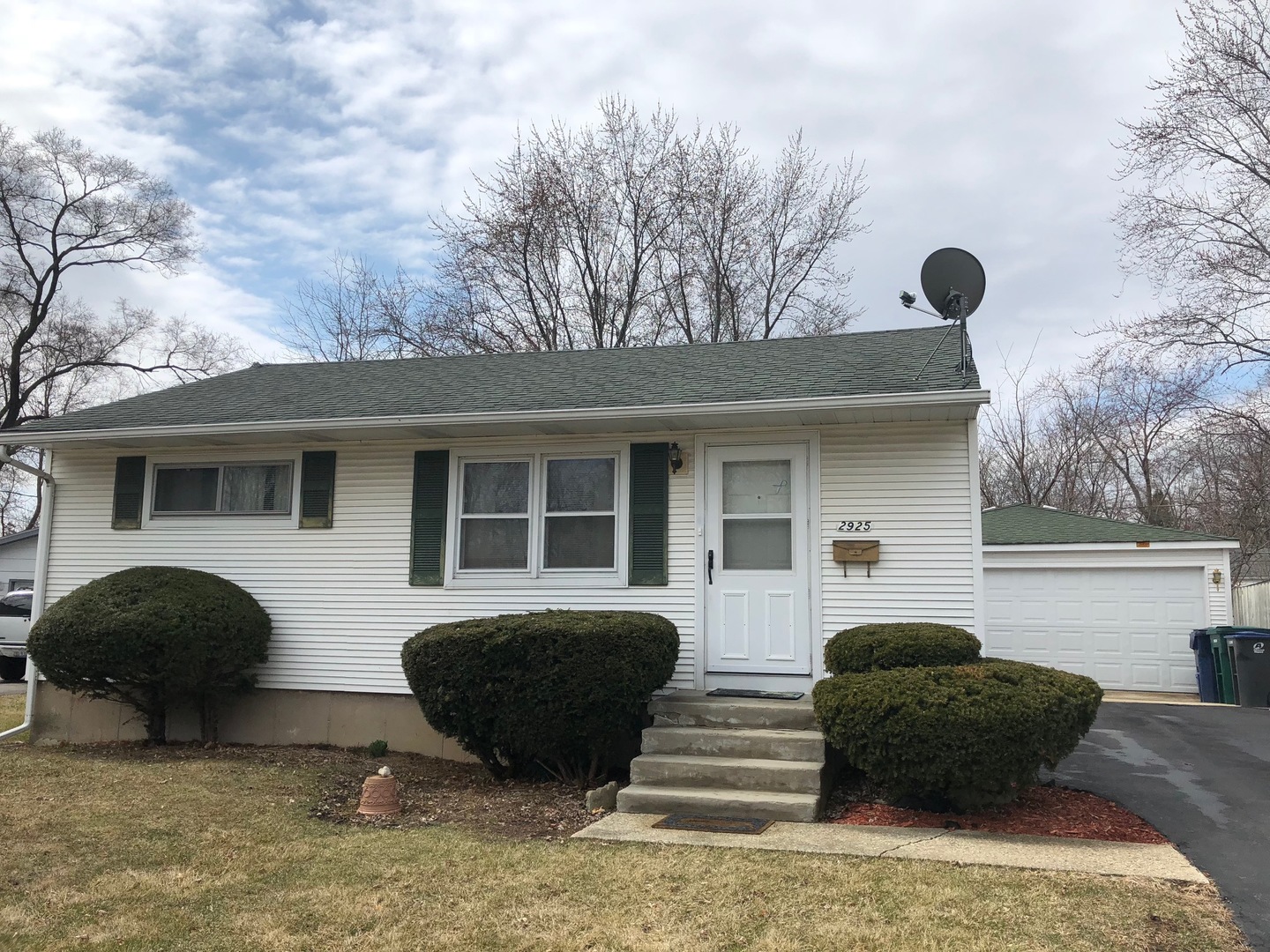 Lake County Gardens in Waukegan IL Homes for Sale Lake County Gardens