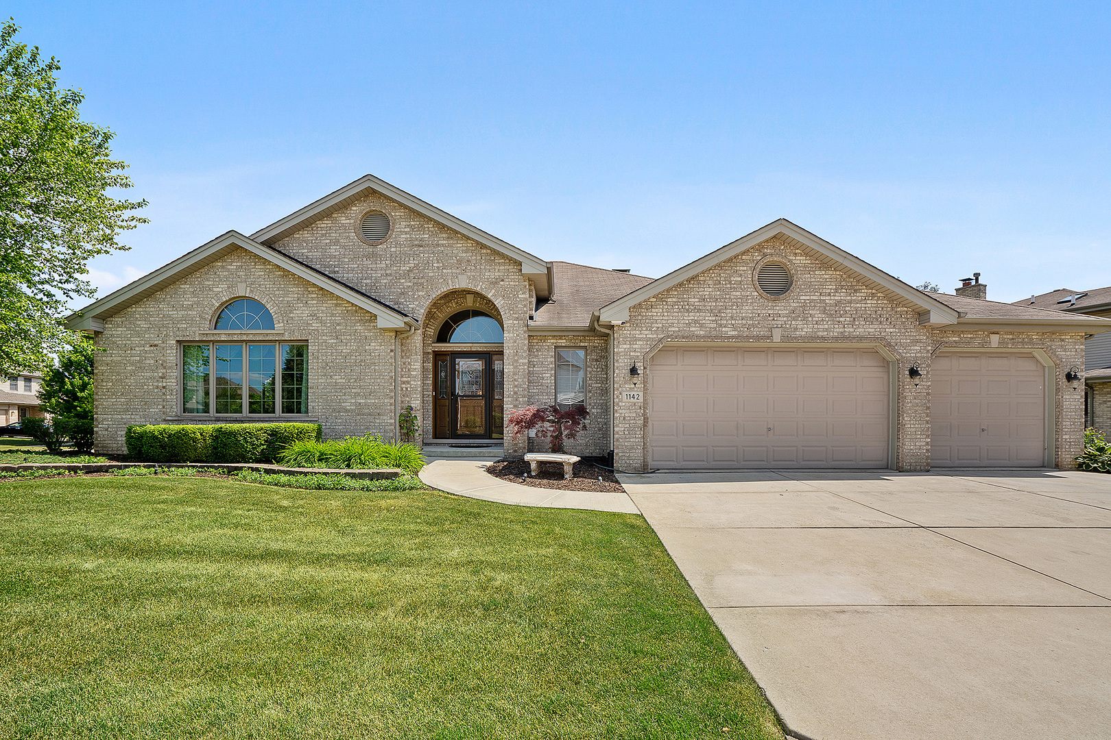 Covington Knolls in Lemont IL Homes for Sale Covington Knolls in