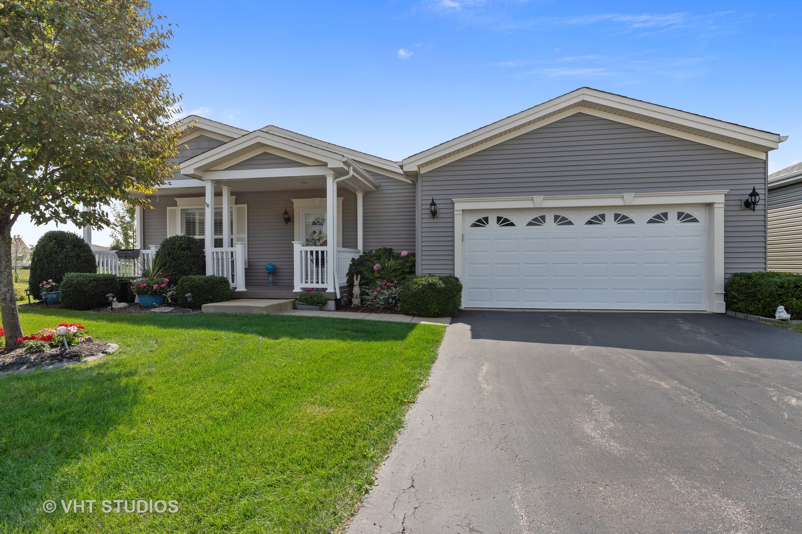 Saddlebrook Farms in Grayslake IL Homes for Sale Saddlebrook Farms in