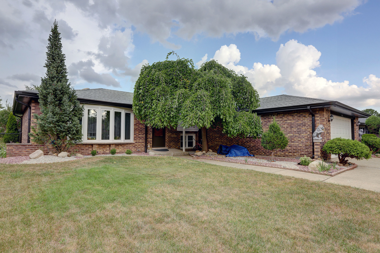 Darien IL Homes for Sale - Darien Real Estate | Bowers Realty Group