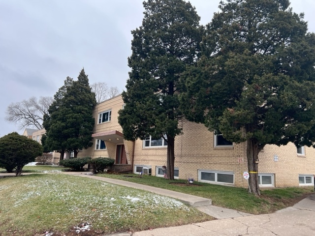 2 Apartment in Rockford