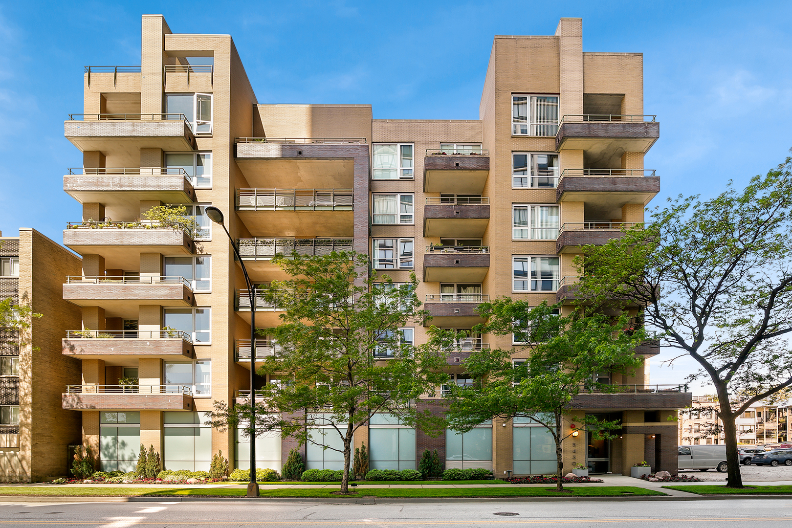 Edgewater Chicago Lakefront Condos