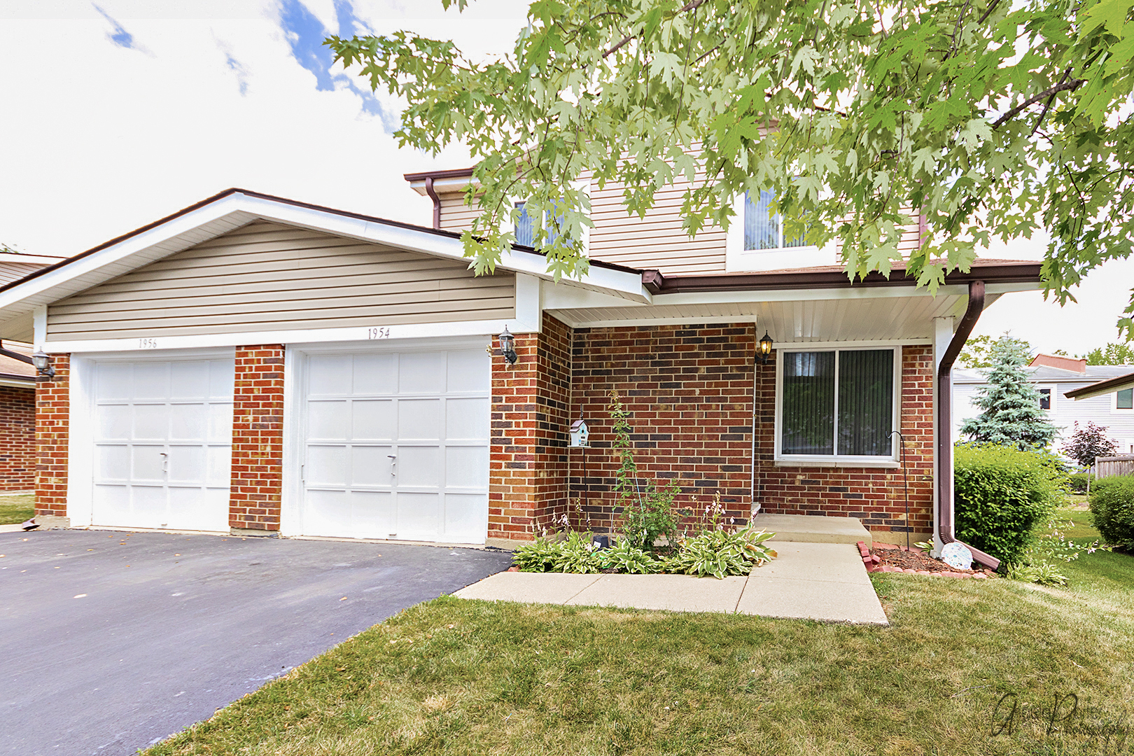 Heritage Manor in Palatine IL Homes for Sale Heritage Manor in