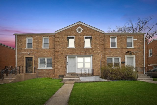 2 Townhouse in Morgan Park