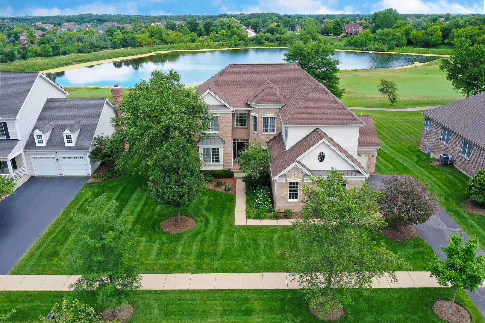 Hawthorn Woods Country Club in Hawthorn Woods IL Homes for Sale