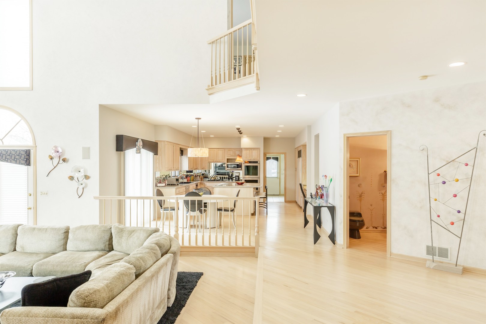2980 KINGSTON Drive