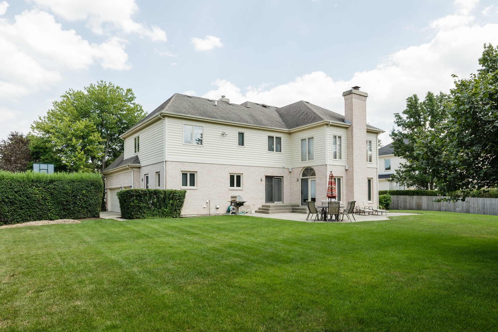 2980 KINGSTON Drive
