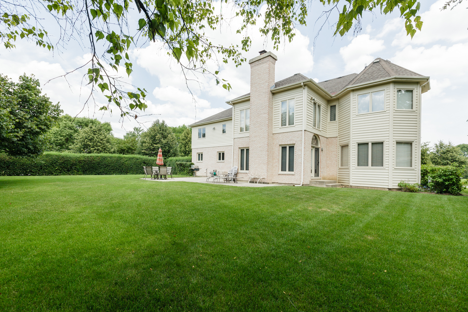 2980 KINGSTON Drive