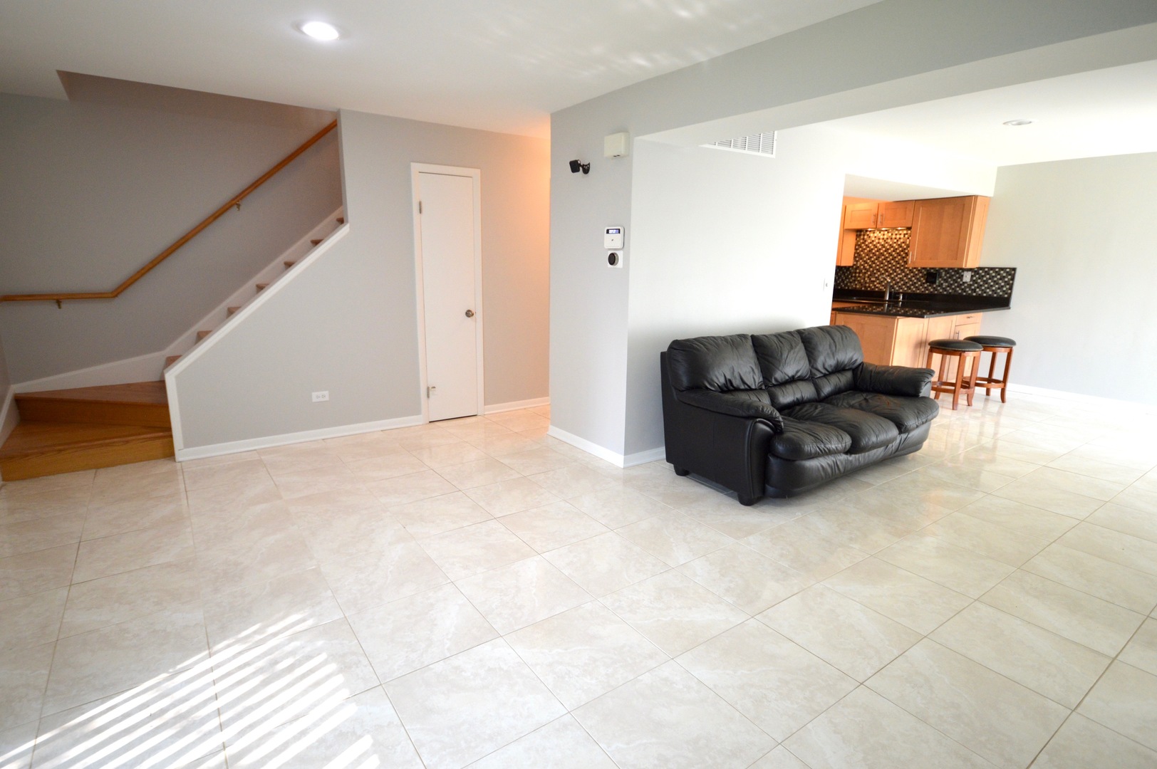 805 COVENTRY Place 805