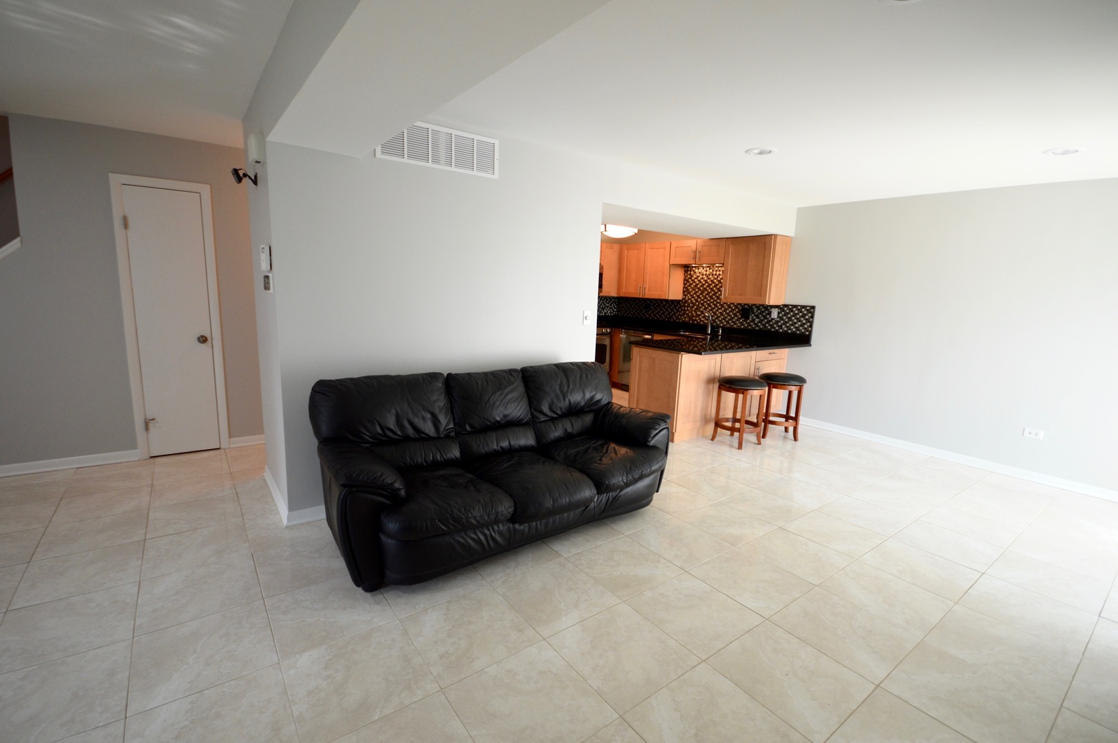 805 COVENTRY Place 805