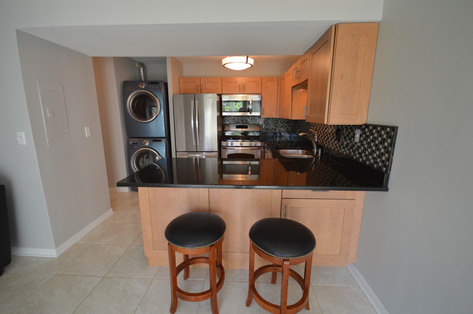 805 COVENTRY Place 805