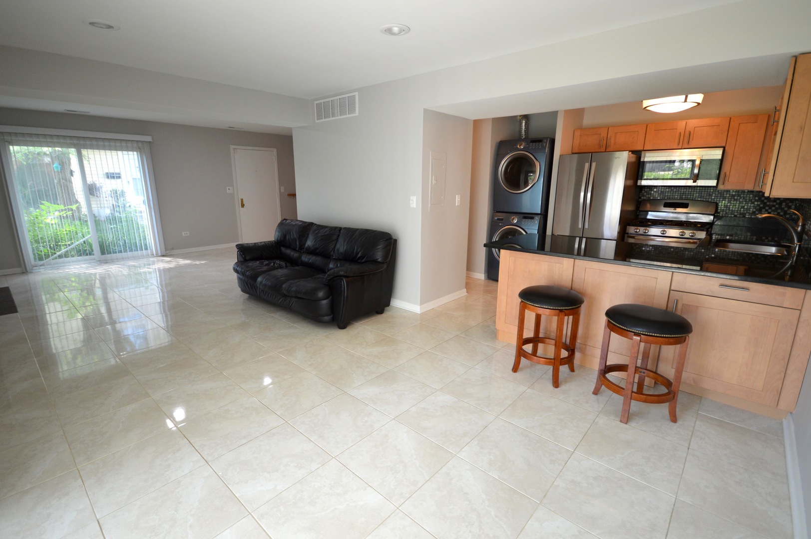 805 COVENTRY Place 805