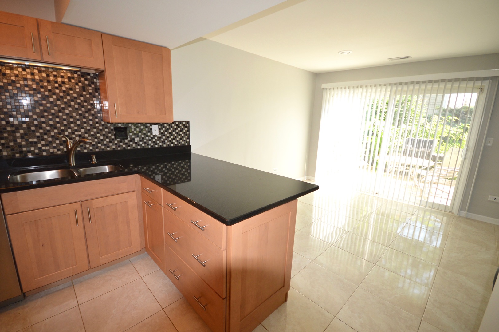 805 COVENTRY Place 805