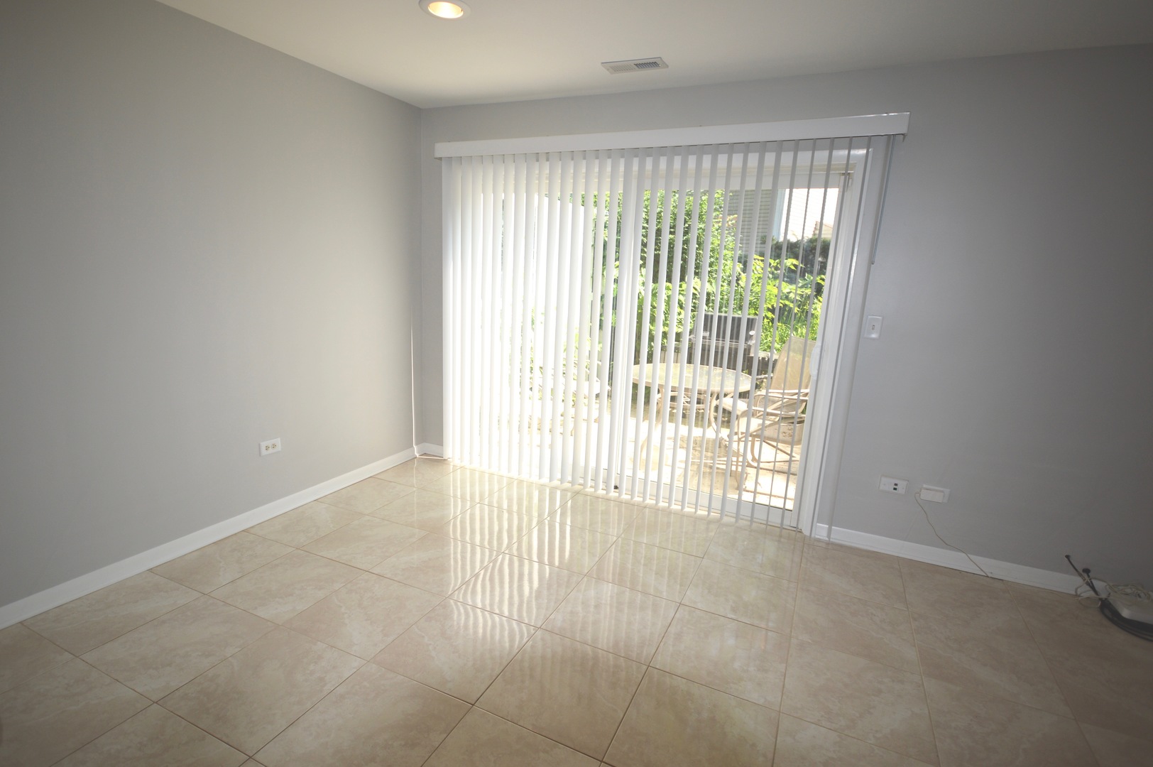 805 COVENTRY Place 805