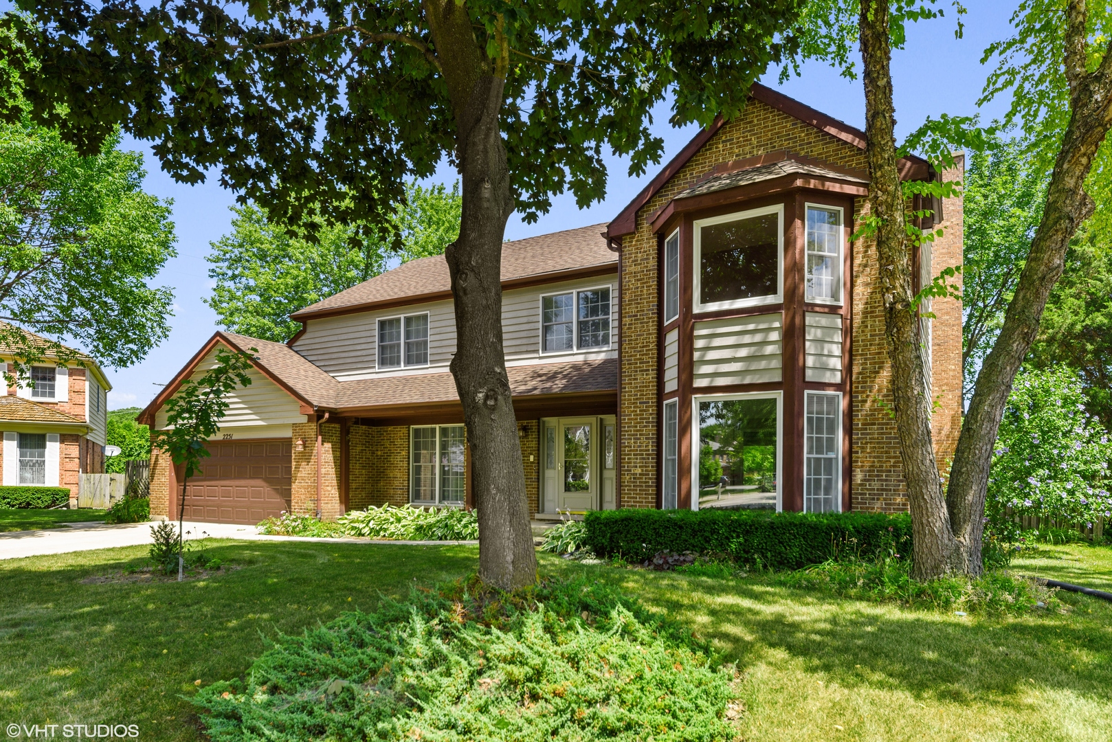 Lake Arlington Towne in Arlington Heights IL Homes for Sale Lake